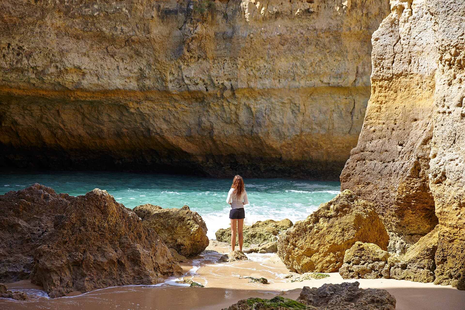The Cliff Bay — sea access — photo by PortoBay Hotels & Resorts from Portugal, CC BY 2.0, via Wikimedia Commons
